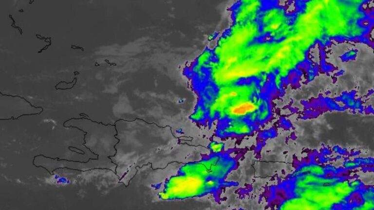 Se esperan aguaceros intensos este viernes; vaguada continuará el fin de semana