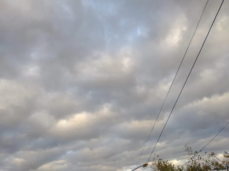 Lunes con pocas lluvias; onda tropical y vaguada se alejan del país