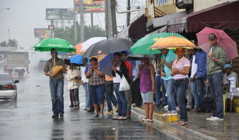 Onda tropical provocará lluvias y tronadas aisladas en gran parte del país