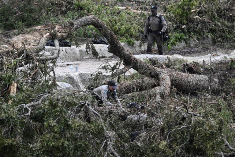 El campamento Mystic confirma 27 víctimas de inundaciones en Texas; hay casi 90 muertes