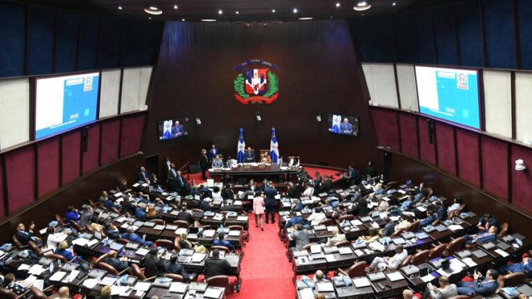 Tras años de intentos fallidos, diputados logran aprobar cuestionado Código Penal en segunda lectura