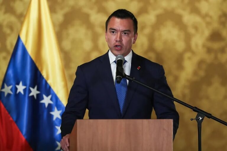 Noboa denuncia presunto intento de envenenarlo al hallar sustancias tóxicas en obsequios