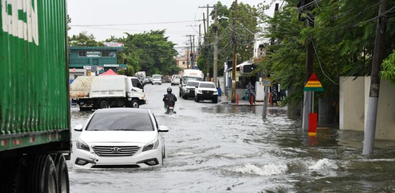 Vaguada provoca aguaceros y tormentas eléctricas en algunas zonas de RD