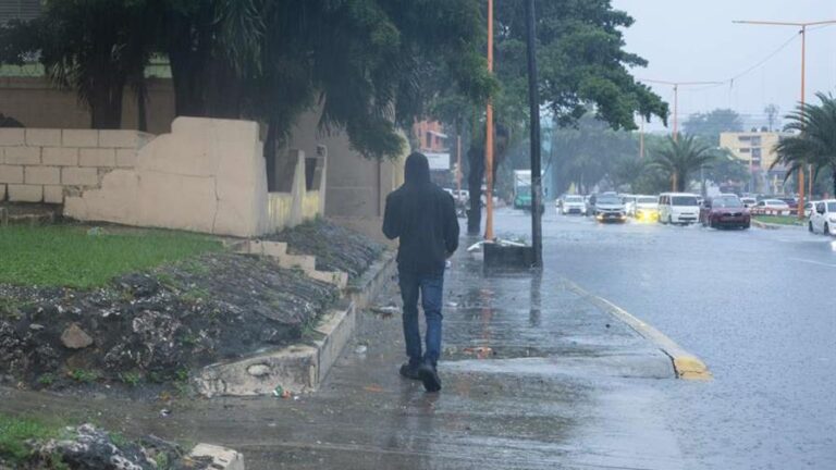 Pronostican aguaceros y tormentas eléctricas para este sábado por efectos de una vaguada