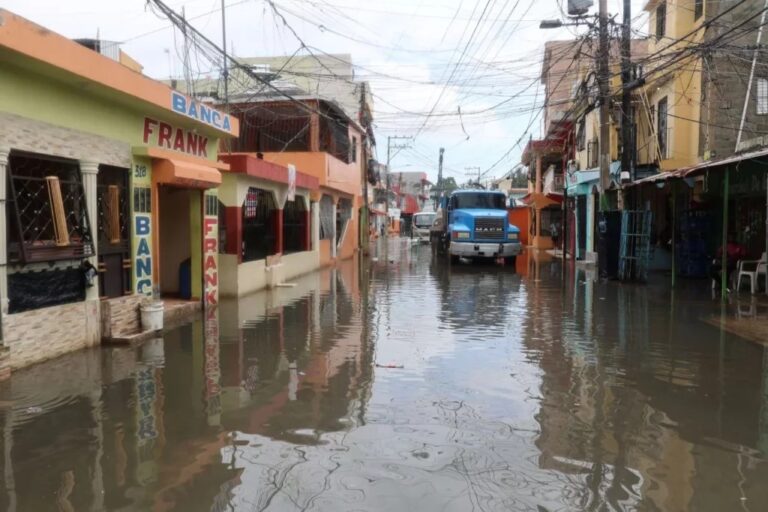 Tormenta Melissa deja sin agua potable a más de 340 mil personas