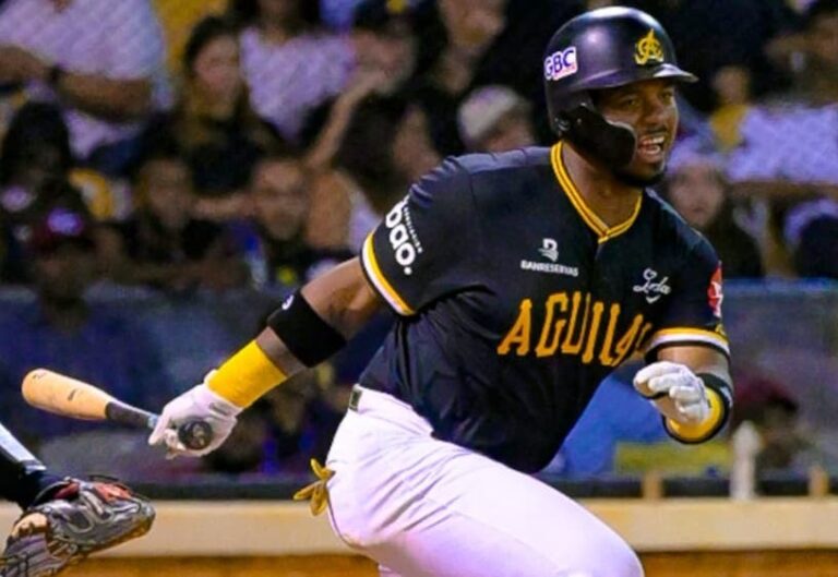 Aguilas siguen volando alto al vencer a los Gigantes y poner su récord 10-2