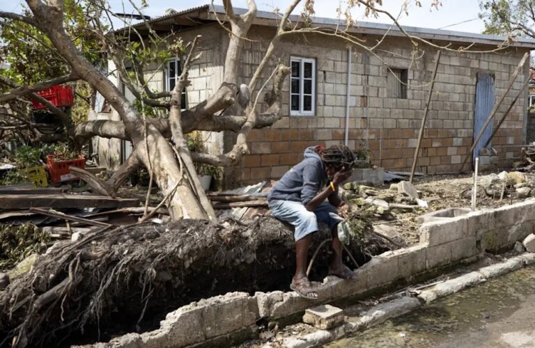 Unicef alerta de que 900.000 niños precisan ayuda tras el paso del huracán Melissa por el Caribe