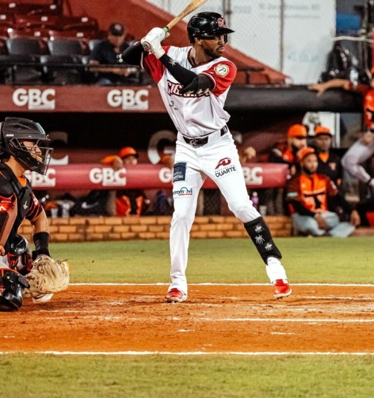 El debutante Samad Taylor pega jonrón para ayudar Gigantes en paliza sobre los Toros 12-3