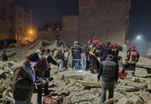 Suben a 22 los muertos por el derrumbe de dos edificios que Marruecos investiga