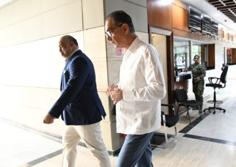 Luis Abinader ordena Senasa se querelle; garantiza fraude no quedará impune
