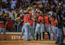 Blanqueada taurina mantiene a los Toros firmes en el segundo puesto