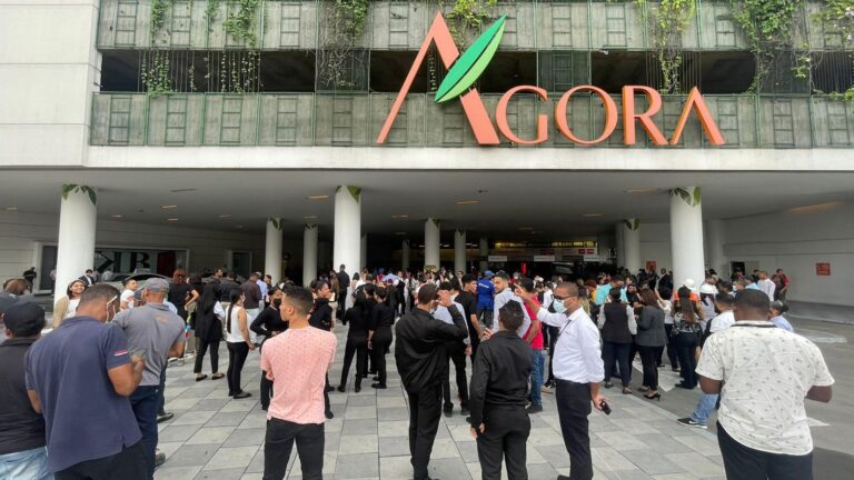 Al menos cinco personas se han lanzado desde Ágora Mall en los últimos años