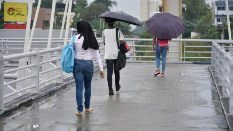 Las lluvias continuarán este sábado por frente frío y vaguada