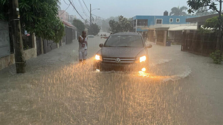 ¡Aviso! Prevén acumulados de lluvias de 100 a 125 milímetros en las próximas 24 a 48 horas en RD