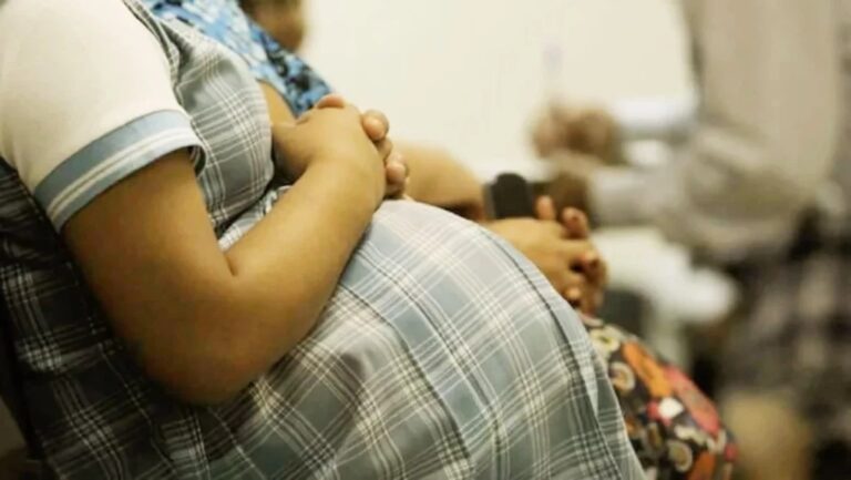 Monte Cristi encabeza los embarazos adolescentes en República Dominicana: una realidad que preocupa