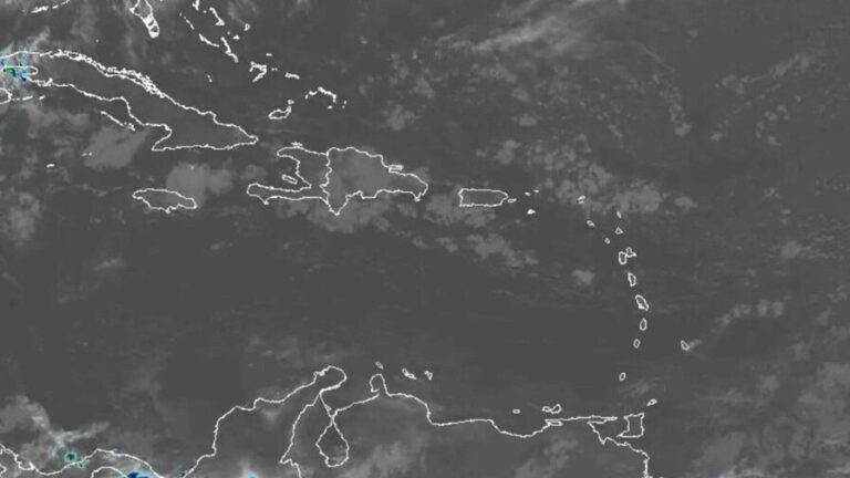 Indomet prevé chubascos aislados por débil vaguada y temperaturas calurosas este lunes