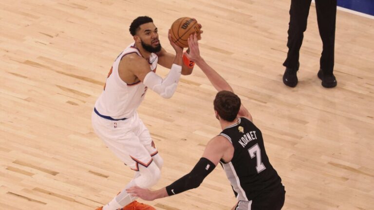 Karl-Anthony Towns admite errores de los Knicks tras derrota en el tercer juego de las Finales