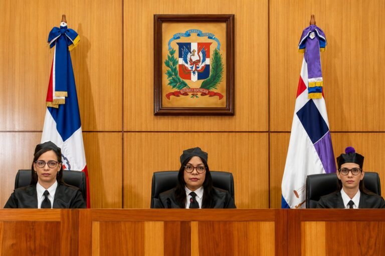114 vehículos, 11 relojes, 159 inmuebles: algunos de los bienes incautados en Coral y Coral 5G