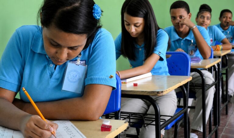 Más de 111 mil estudiantes están convocados a la primera ronda de las Pruebas Nacionales