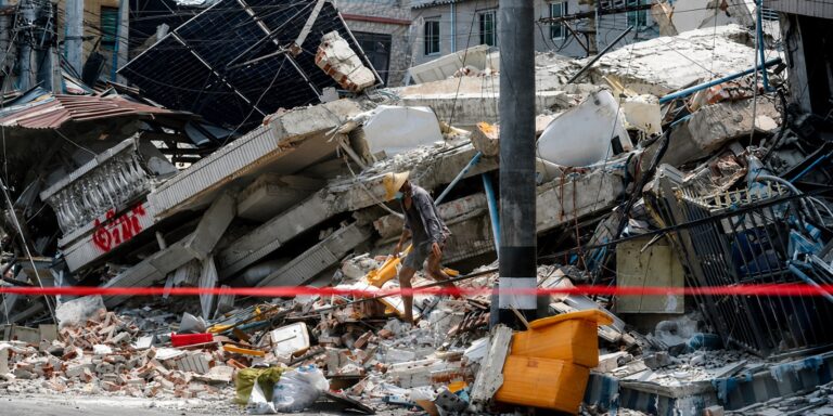 Suben a 164 los fallecidos y a 971 los heridos por terremotos en Venezuela