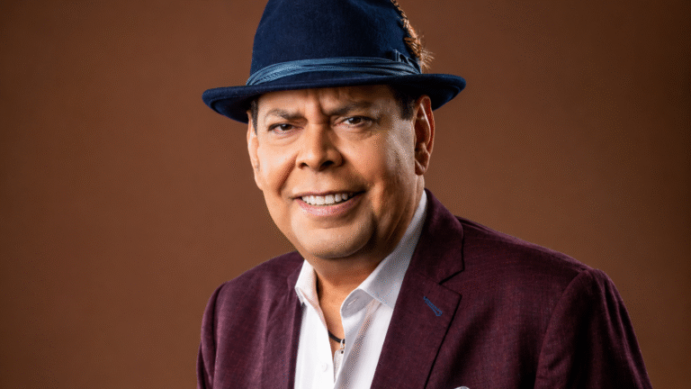 El merenguero Fernando Villalona atraviesa un delicado estado de salud