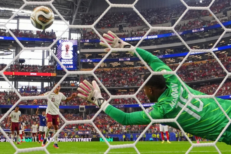 España avanza a la final del Mundial con una victoria por 2-0 sobre Francia