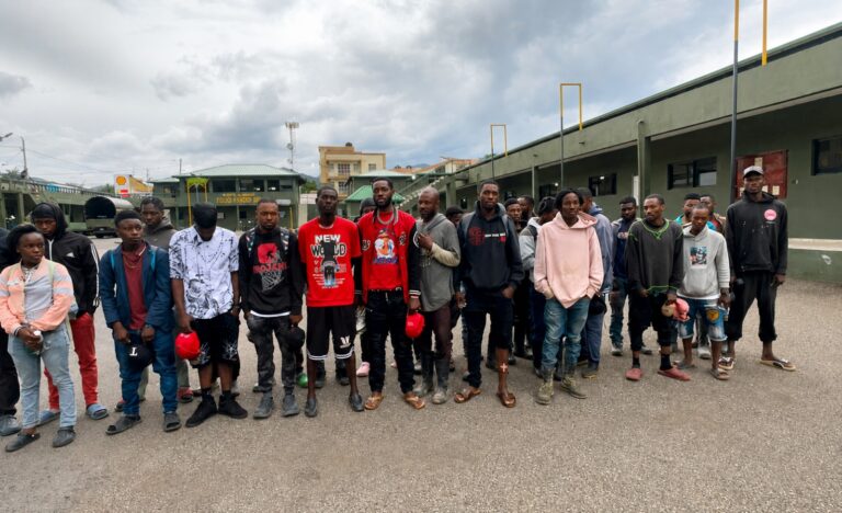 Ejército detiene 30 haitianos indocumentados durante operativos en Constanza