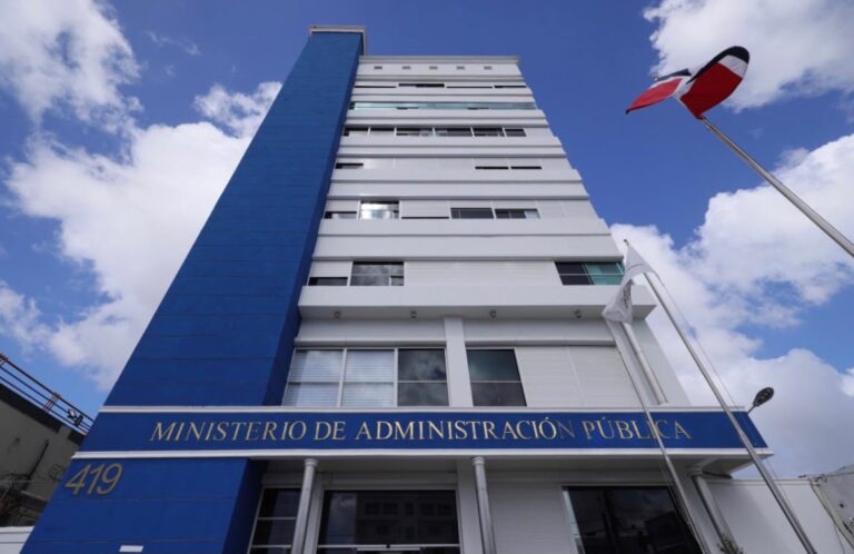 ¡Adiós al papeleo! Gobierno prohíbe a instituciones pedir documentos que ya tiene el Estado